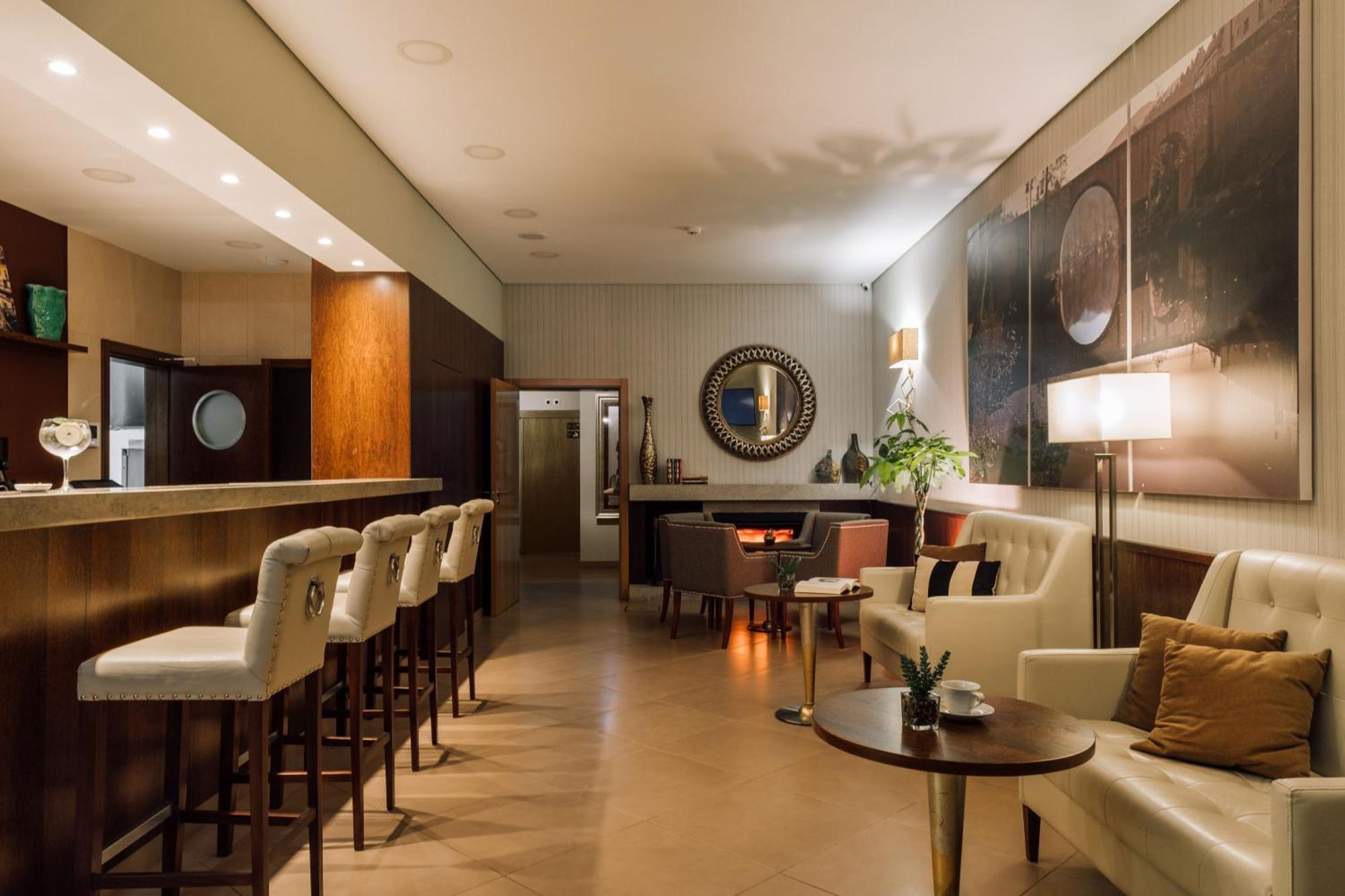 Alva Valley Hotel Оливейра ду Оспитал Екстериор снимка