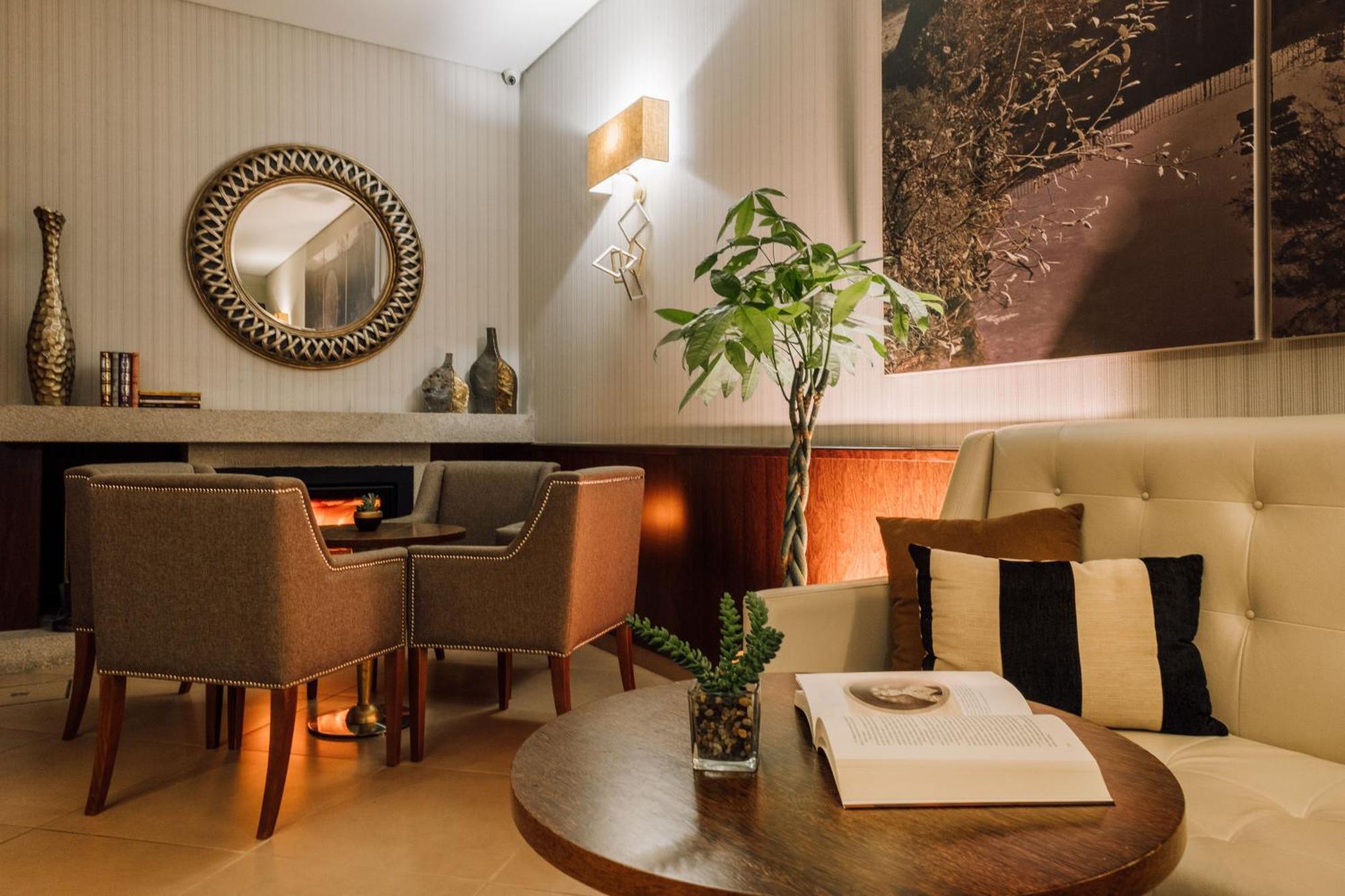Alva Valley Hotel Оливейра ду Оспитал Екстериор снимка