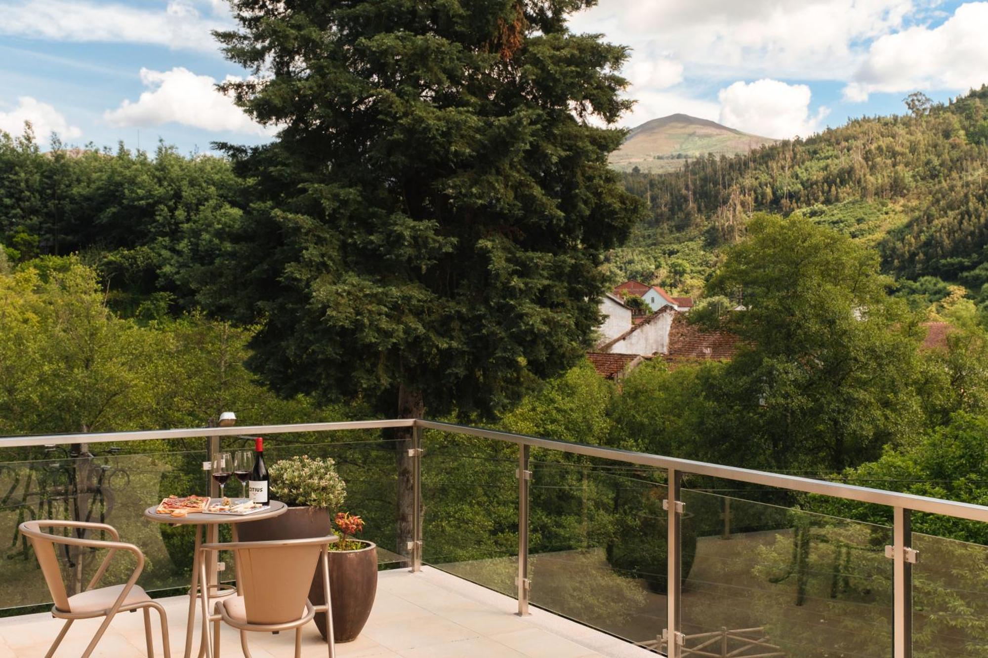 Alva Valley Hotel Оливейра ду Оспитал Екстериор снимка