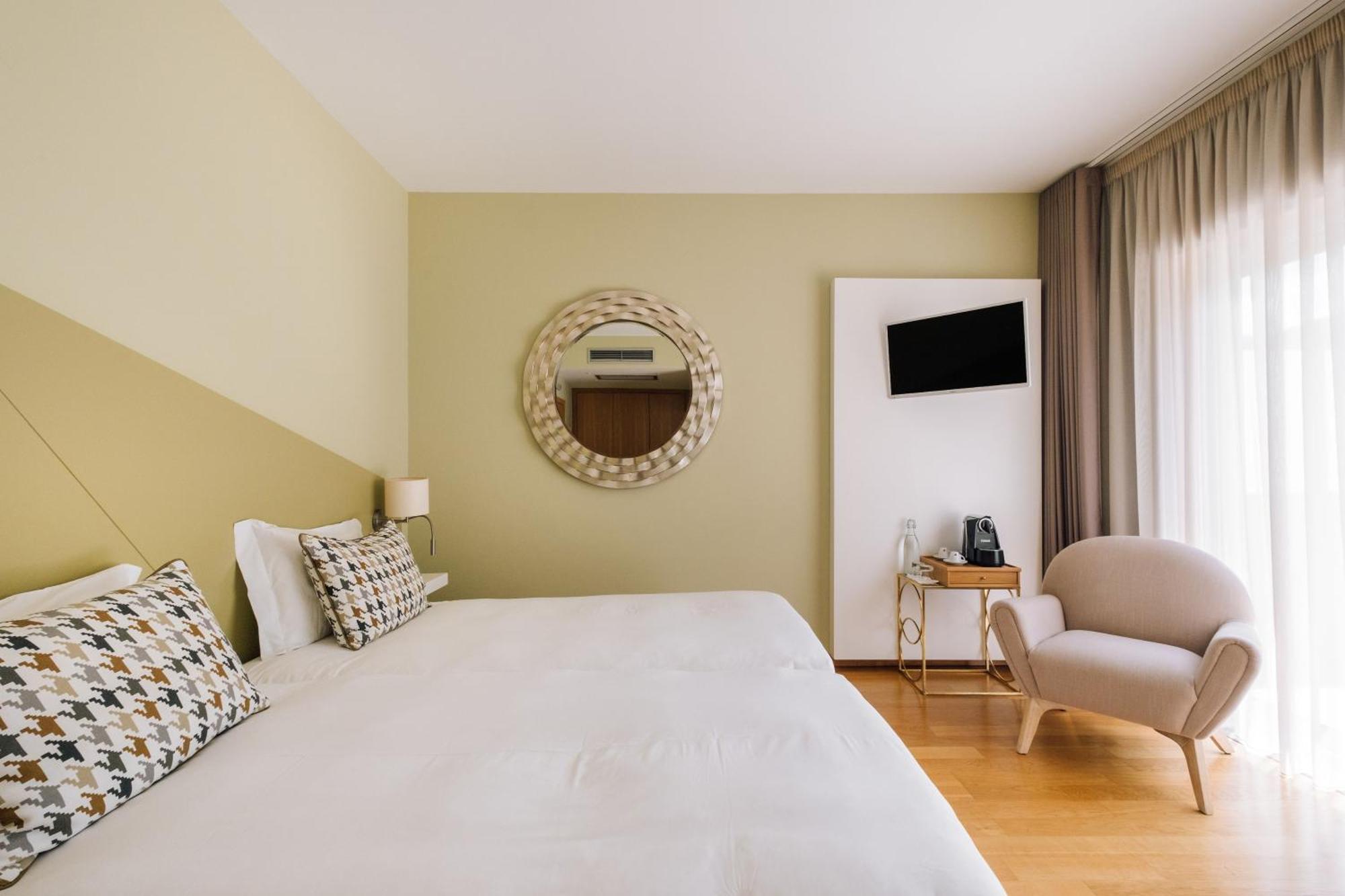 Alva Valley Hotel Оливейра ду Оспитал Екстериор снимка