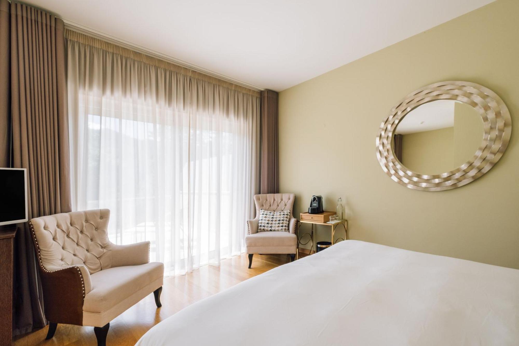 Alva Valley Hotel Оливейра ду Оспитал Екстериор снимка