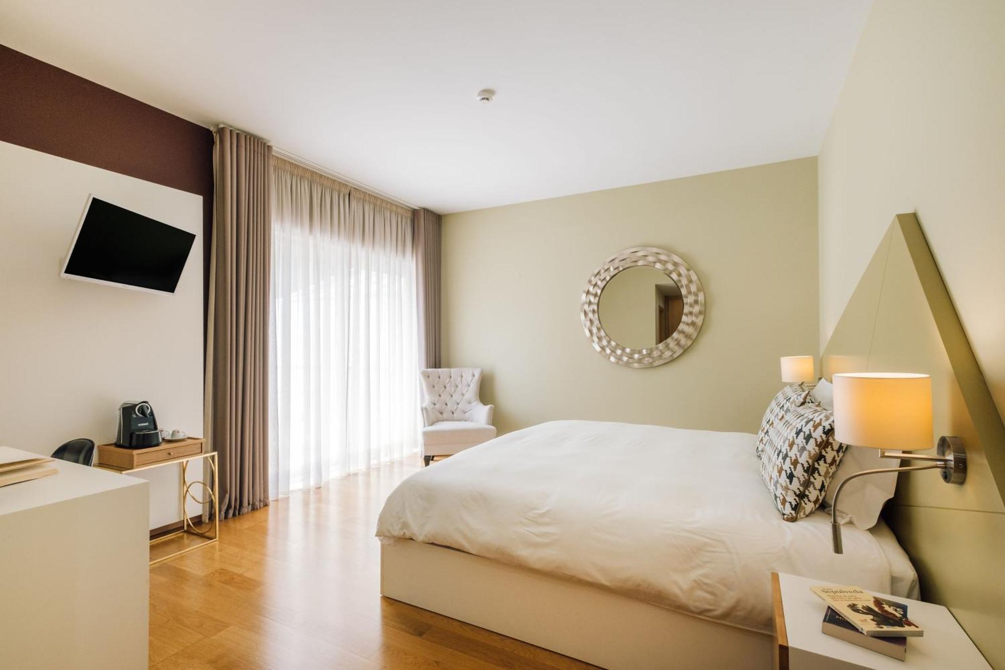 Alva Valley Hotel Оливейра ду Оспитал Екстериор снимка