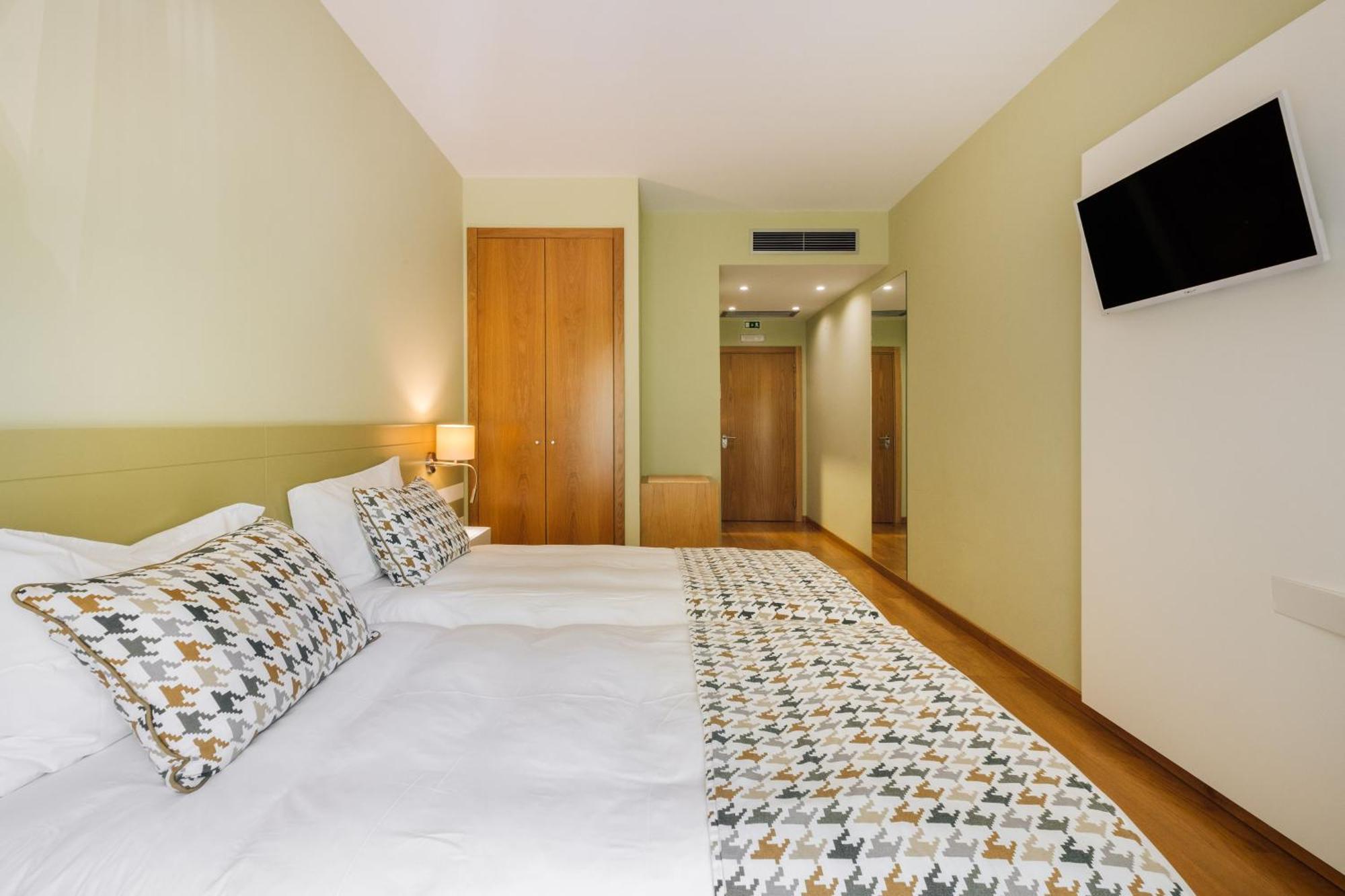 Alva Valley Hotel Оливейра ду Оспитал Екстериор снимка
