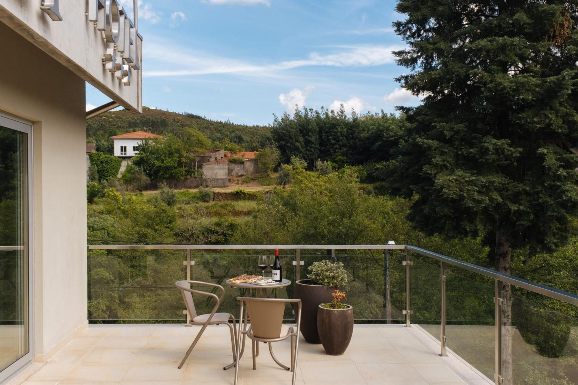 Alva Valley Hotel Оливейра ду Оспитал Екстериор снимка